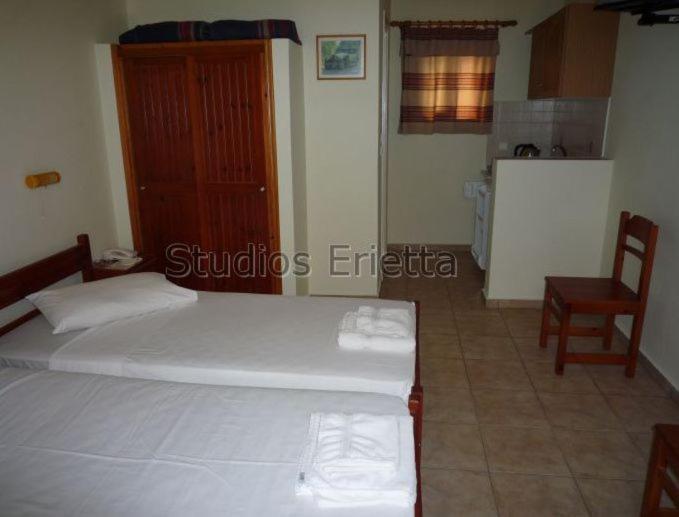 Erietta Studios Svoronata Luaran gambar