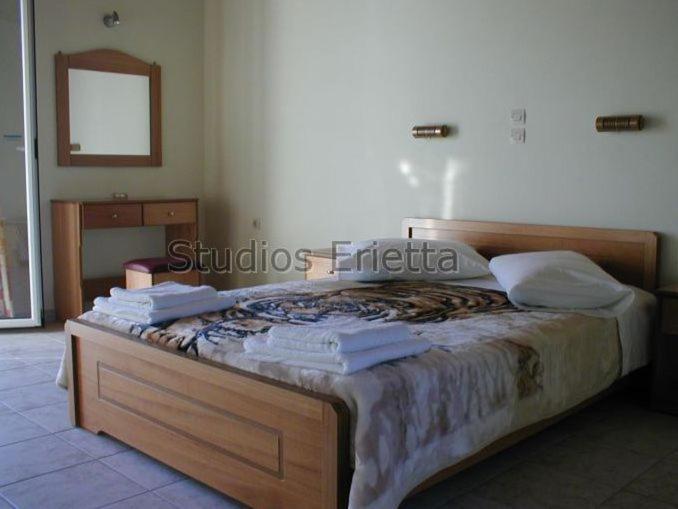 Erietta Studios Svoronata Luaran gambar